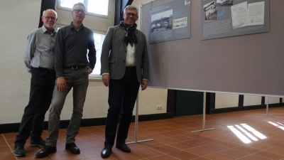 Ideengeber (v.li.): Hinrich Ewert, Klaus Fesche und Bürgermeister Carsten Piellsuch. (Foto: wb)