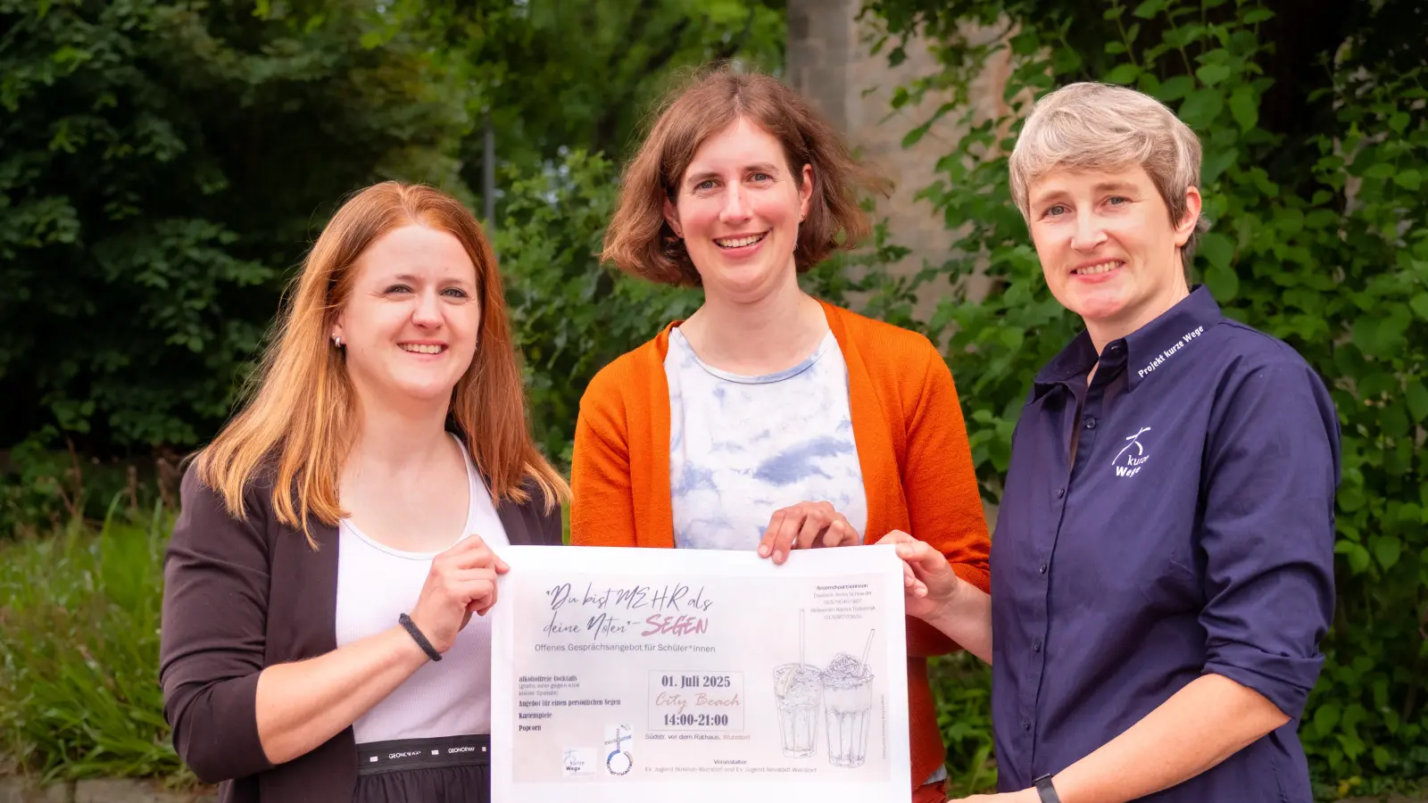 Werben für die Veranstaltung (v.li.): Diakonin Anika Schneider, Diakonin Tanja Giesecke und Diplom Sozial-Pädagogin Nicole Brickwedel. (Foto: privat)