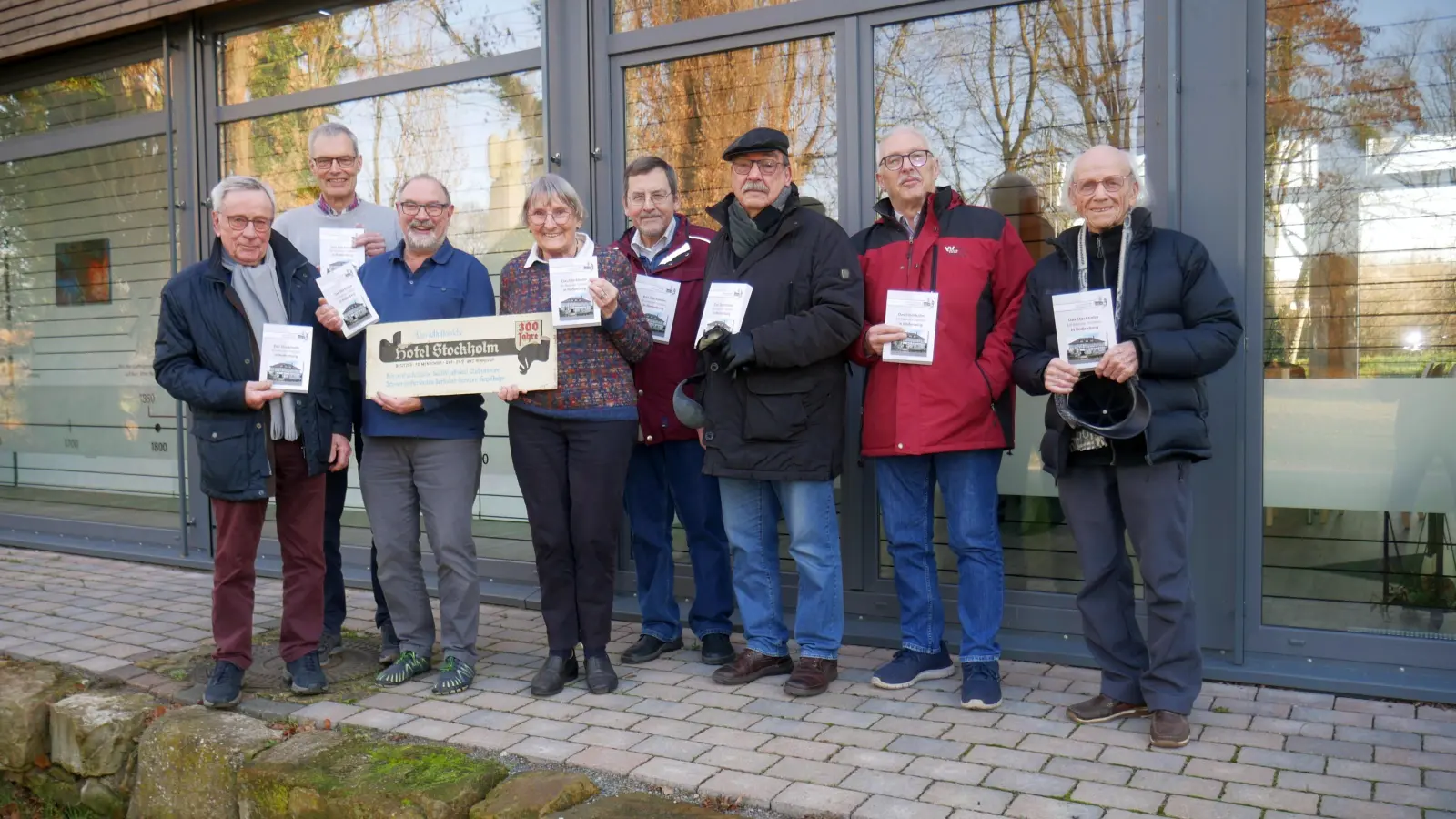 Geschafft: Das Buch über das Hotel Stockholm ist auf dem Markt. (Foto: gk)