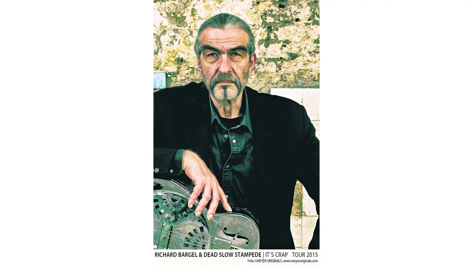 Einer der Blues-Stars des Landes betritt die Bühne (Foto: gr)