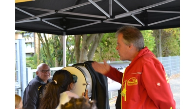 Das Team des SMC unterstützt die Schüler dabei, Gefahren im Straßenverkehr richtig einzuschätzen.  (Foto: privat)