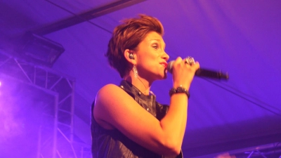 Auf der Bühne: Anna-Maria Zimmermann bei ihrem Auftritt 2013 auf der „Mallorca-Party“.  (Archivbild: gi)