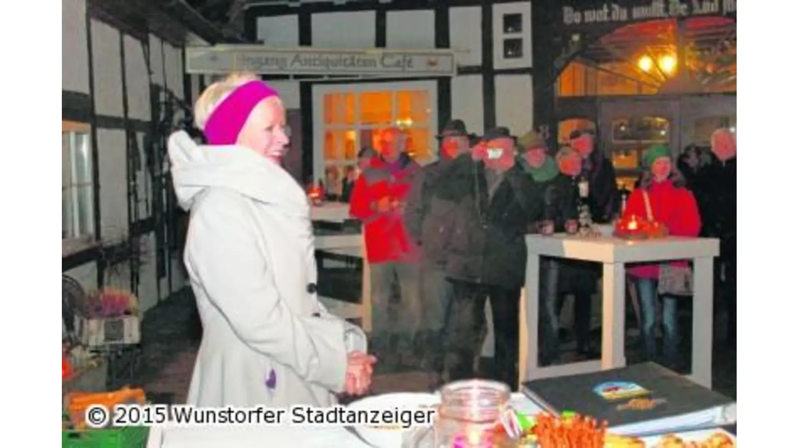 Zu Tränen gerührt unterm Storchennest (Foto: tau)
