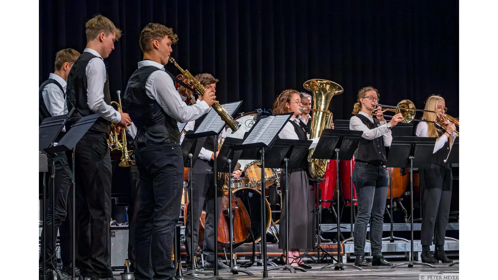 Das Blechbläserensemble der Ratsband wirkt bei der Aufführung der „Konferenz der Kinder“ an der Oper Hannover mit.  (Foto: Peter Meyer)