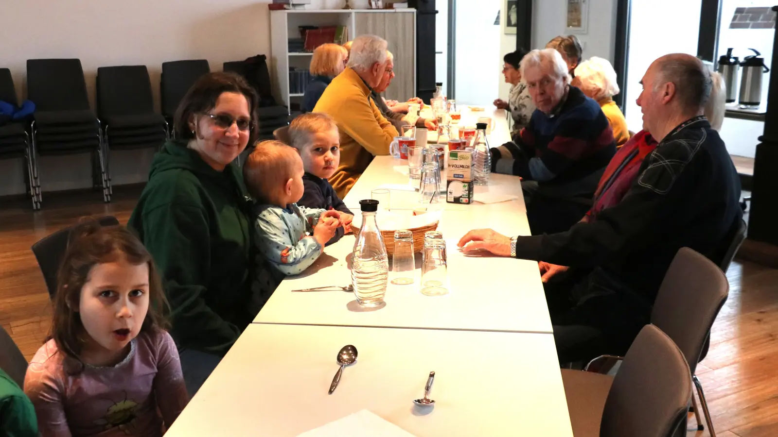 Lecker: Mit einer Tasse Kaffee und selbst gebackenen Keksen klingt die Dienstagssuppe aus.  (Foto: gi)