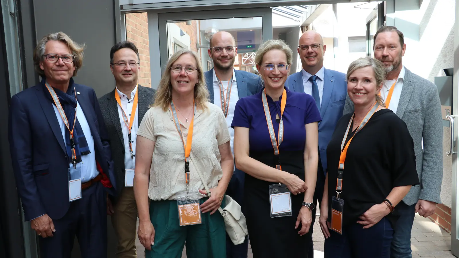 Mitglieder des Aufsichtsrates und des Vorstandes (v.l.): Thomas Schlichting, Axel Fischer, Stephanie Hackmann, Jost Kemmerich, Kathrin Tietz, Michael Schmidt, Karin Lockemann und Alexander Wollny.  (Foto: gi)