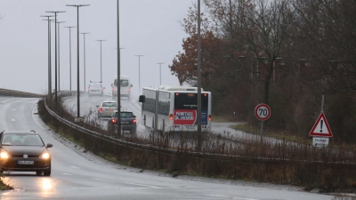 Wichtige verkehrliche Bedeutung: Die Hochstraße in Wunstorf. (Foto: tau)