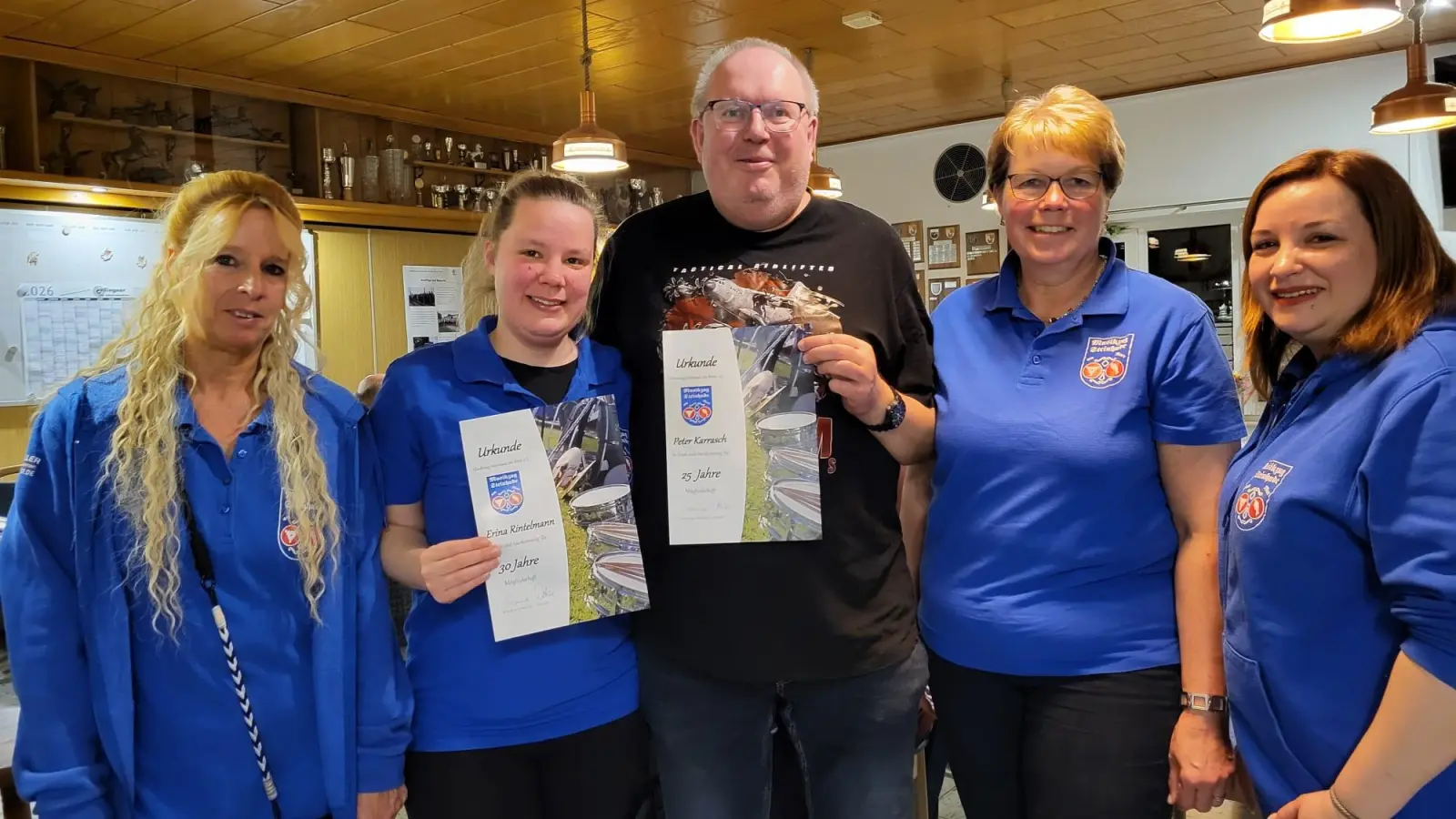 Ehrungen (v.li.): Tanja Siebers, Erina Rintelmann, Peter Karrasch, Susanne Dohse und Martina Böthin. (Foto: privat)