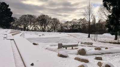 Die Baustelle Liegewiese mit Wasserspielplatz im Kurpark im Winterzauber.  (Foto: LaGa)