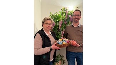 Präsidentin des Lions Club Bad Eilsen-Weserbergland Claudia Bloch, mit dem Präsident Cornelius Padberg, Rotary Club Bückeburg. (Foto: nd)