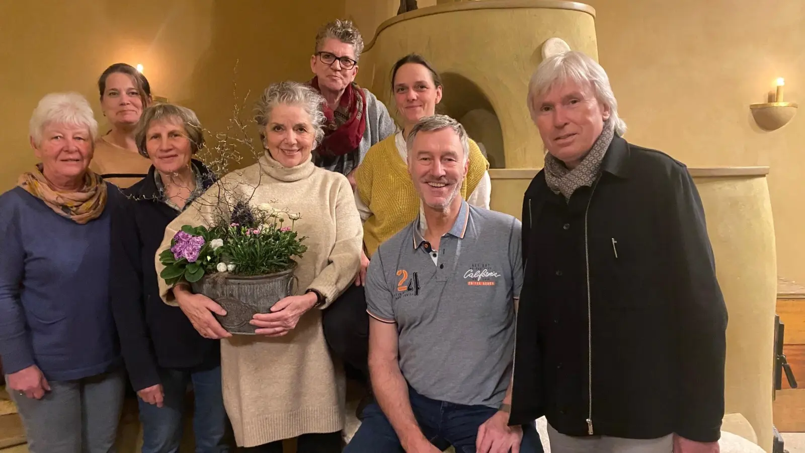 Der erweiterte Vorstand: Gisela Janßen (v.li.), Doreen Bade, Bernadette Menzel, Ute Bernhardt, Elke Weßling, Anna-Lisa Giehl, Jörg Köster und Dietmar Post. (Foto: privat)