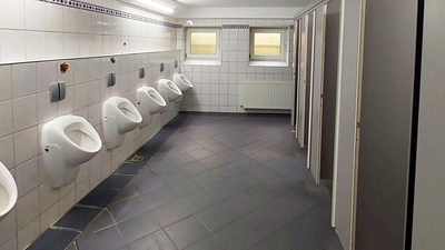 Im neuen und hygienischen Glanz: die öffentlichen Toiletten unter der Wandelhalle. (Foto: gk)