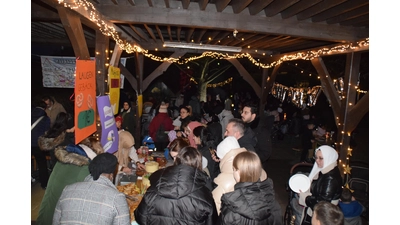 Immer dicht umlagert - das Elternbuffet. (Foto: ab)