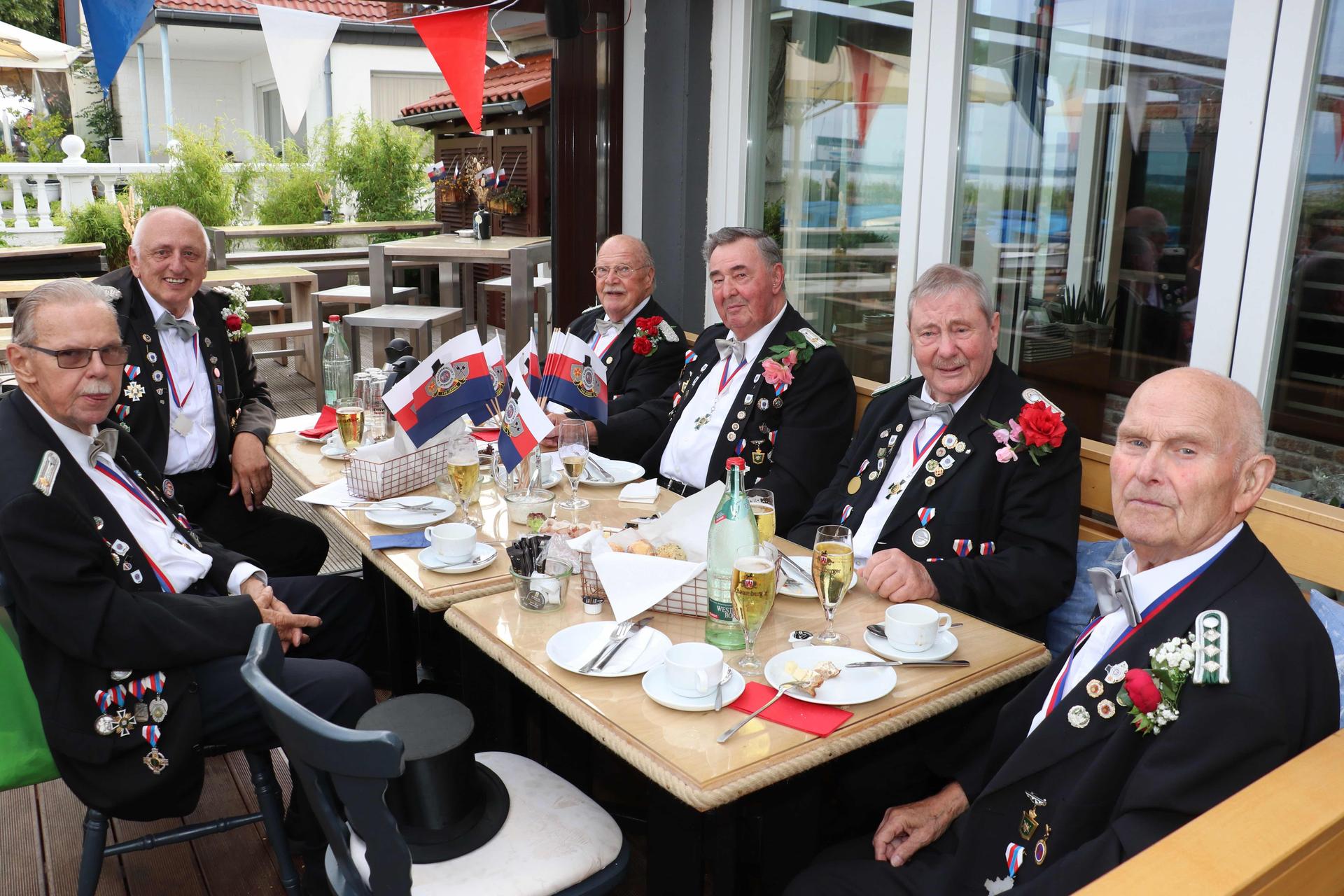 Teil des Schützenfestwochenendes: Eindrücke vom Bürgerfrühstück.  (Foto: gi)