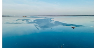Von oben: Das winterliche Steinhuder Meer. (Archivbild: Feuerwehr)