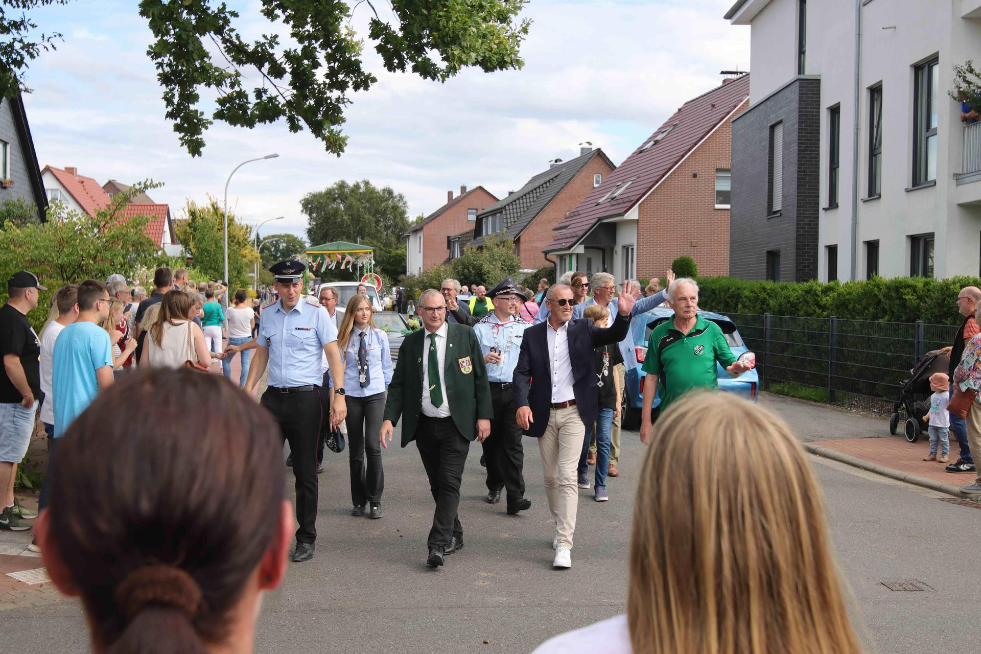 Eindrücke vom großen Festumzug. (Foto: tau)