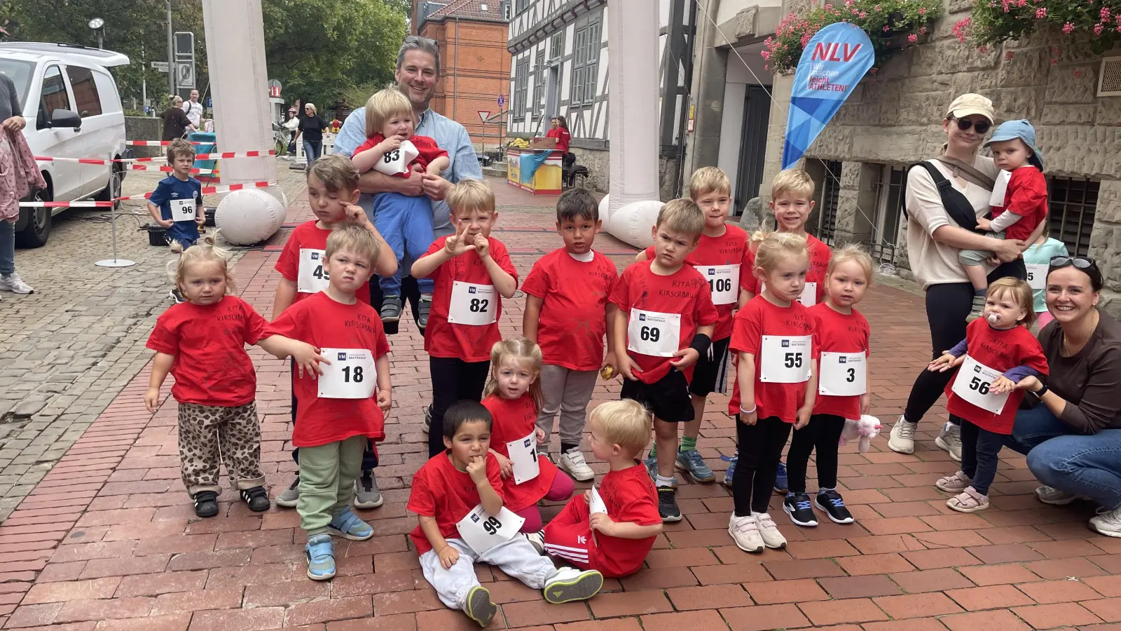 Haben teilgenommen: Die Kirschbaum-Flitzer beim Citylauf. (Foto: privat)