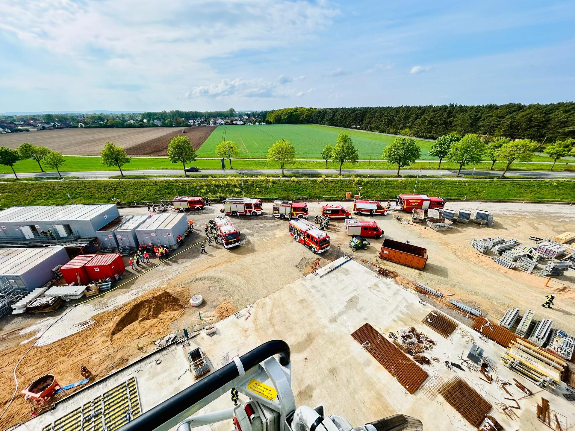 Von oben: Blick auf den Einsatzort. (Foto: Feuerwehr)