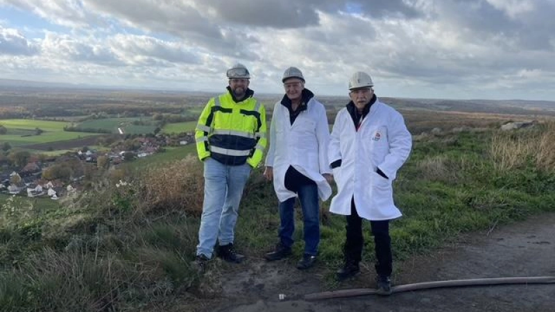 Auf dem Gipfel (v.li.): Stefan Linsinger, Ulrich Troschke, Heinrich Aller. (Foto: privat)