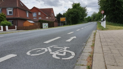 Könnte eine Fahrradstraße werden: Die Brücke Im Blenze, die Luthe und den Bahnhof verbindet.  (Foto: tau)