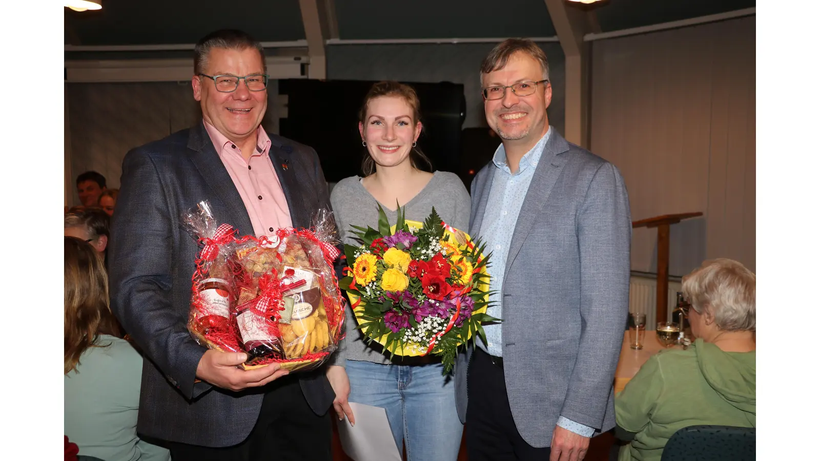 Pastor Reinhard Diekmann, Anne Schrage und Ralf Hantke (v.r.). (Foto: gi)