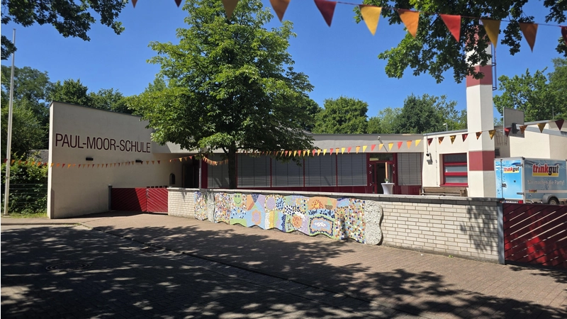 Eine Erweiterung ist vom Tisch: Die Paul-Moor-Schule soll komplett neu gebaut werden. (Foto: tau)