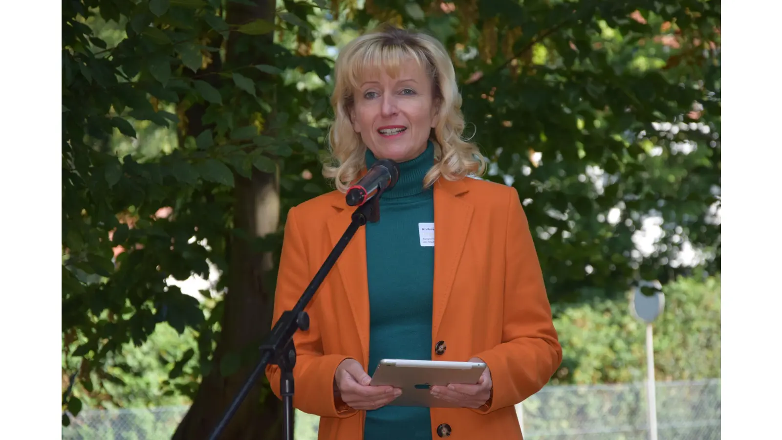 Bürgermeisterin Andrea Lange schließt sich Trierer Erklärung an und stellt sich damit eindeutig gegen Rechtsextremismus.  (Foto: ste)