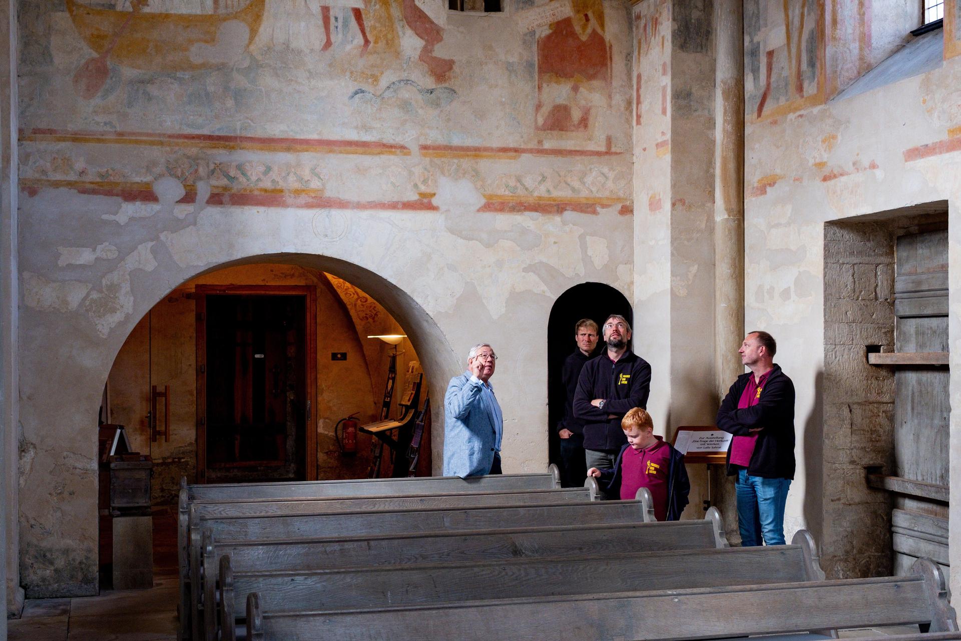 Gelegenheit genutzt: Rundgang durch die Sigwardskirche. (Foto: privat)
