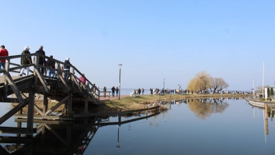 Immer einen Ausflug wert: Promenade mit Brücken. (Foto: wb)