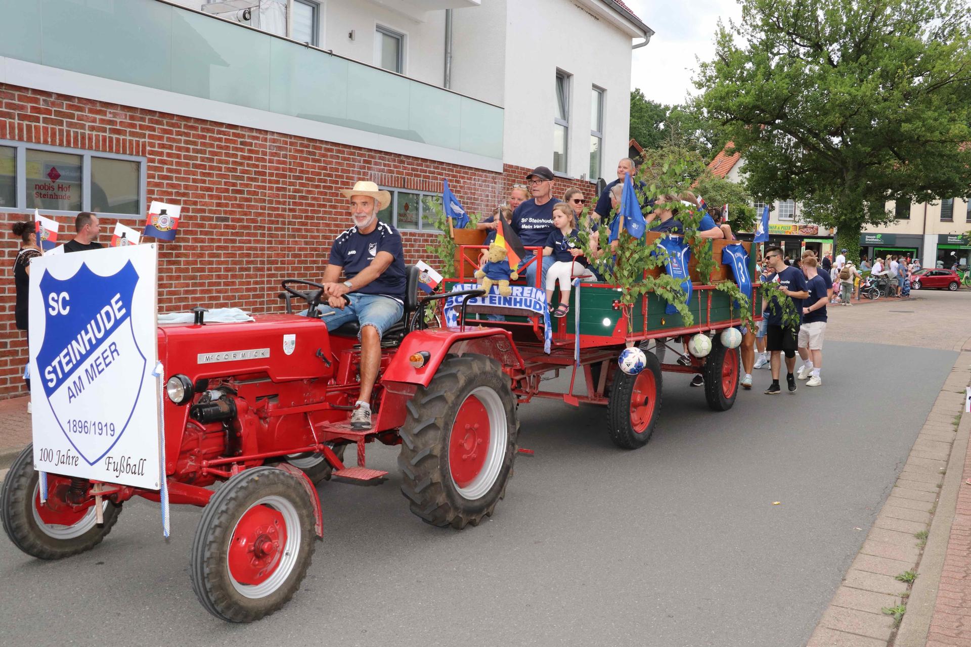 Der historische Umzug: Eindrücke vom Schützenfestsonntag. (Foto: gi)