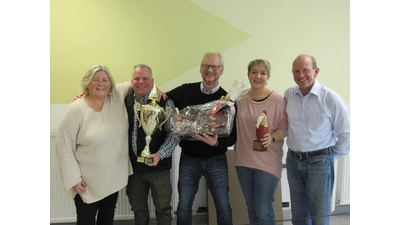 Christiane Schweer, Lars Lockemann, Willi Rehbock, Mareike Hansing und Walter Sternberg (v.l.).  (Foto: privat)