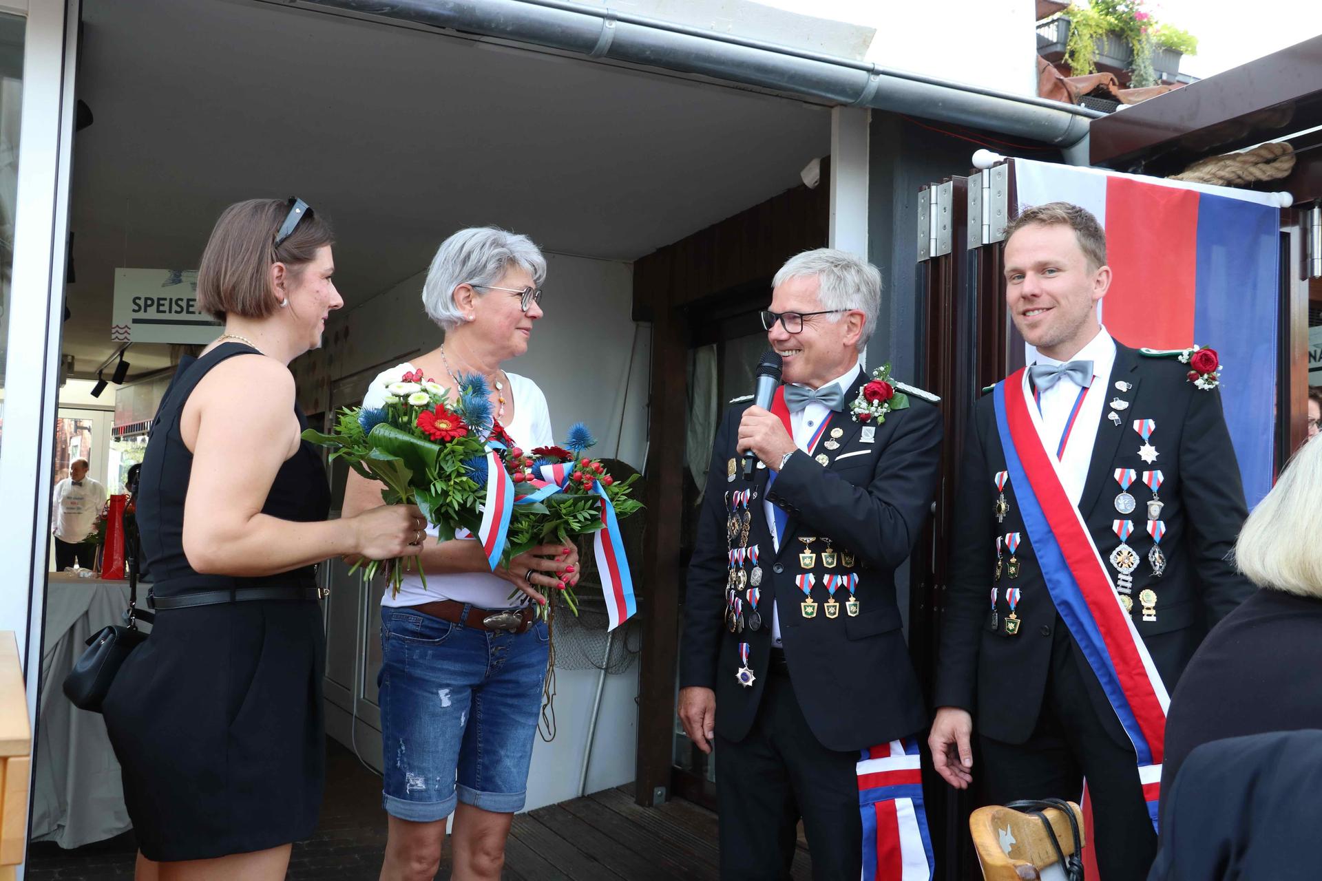 Teil des Schützenfestwochenendes: Eindrücke vom Bürgerfrühstück.  (Foto: gi)
