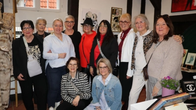 Gelungene Veranstaltung: Gut gelaunte Ausstellerinnen. (Foto: gi)