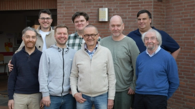 Ein erfolgreiches Team (v.li.): Sikri Sevim, Jan Knopp, Simon Kanwischer, Luca Fuhrmann, Ludger Wiese, Frank Kettner-Nikolaus, Alexander Braun und Friedel Meier.  (Foto: Ludger Wiese)