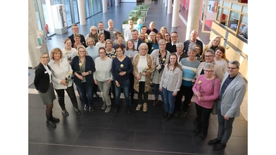 Das Agaplesion bedankt sich bei allen Jubilar:innen und Rentner:innen und freut sich auf viele weitere gemeinsame Jahre der Zusammenarbeit. (Foto: privat)