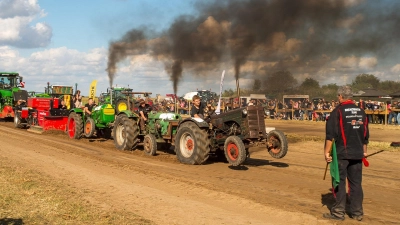 Mit Vollgas: Die Oldtimer gehen an ihre Leistungsgrenze.  (Foto: privat)