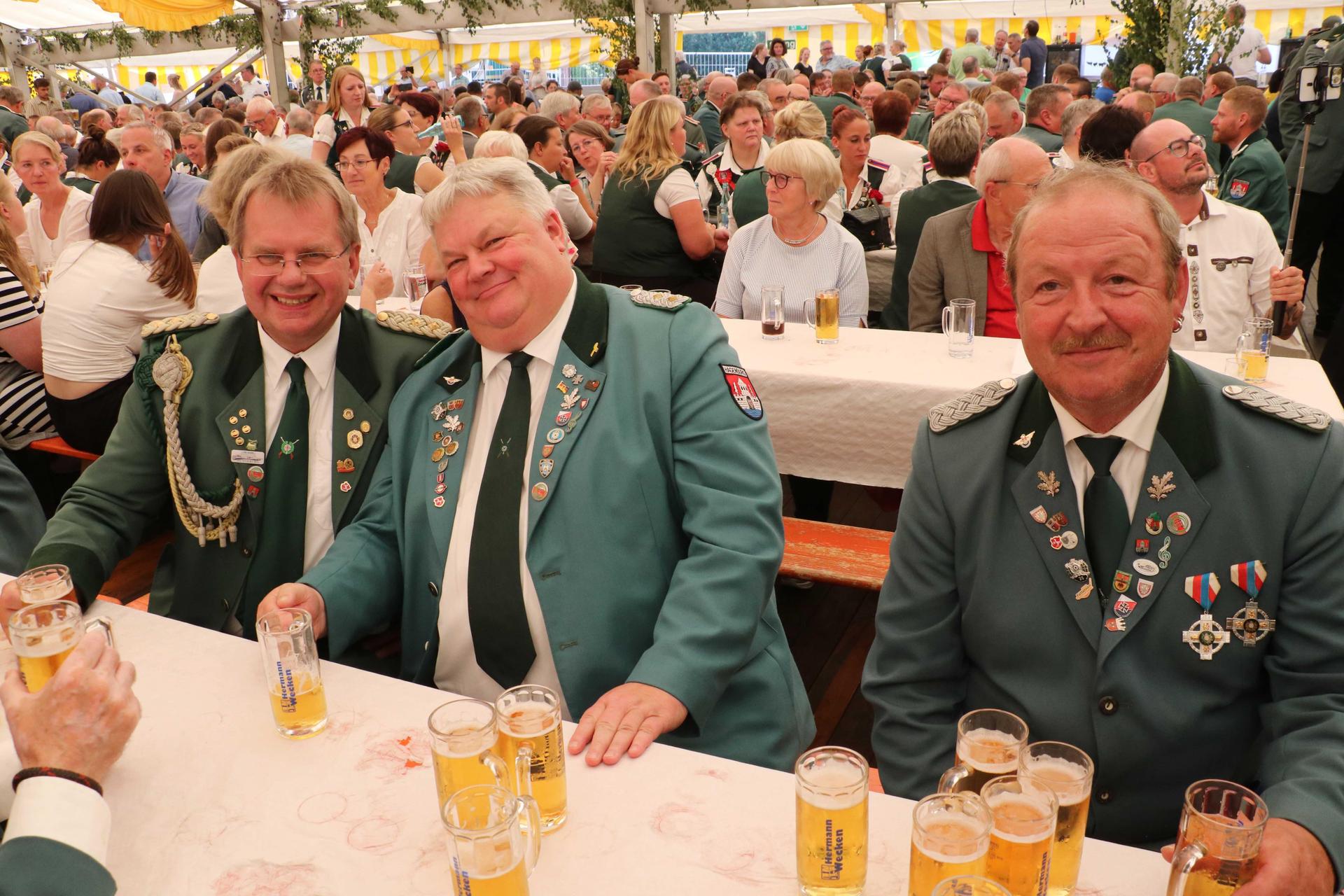Bildergalerie: Eindrücke vom Schützenfest in Hagenburg. (Foto: gi)