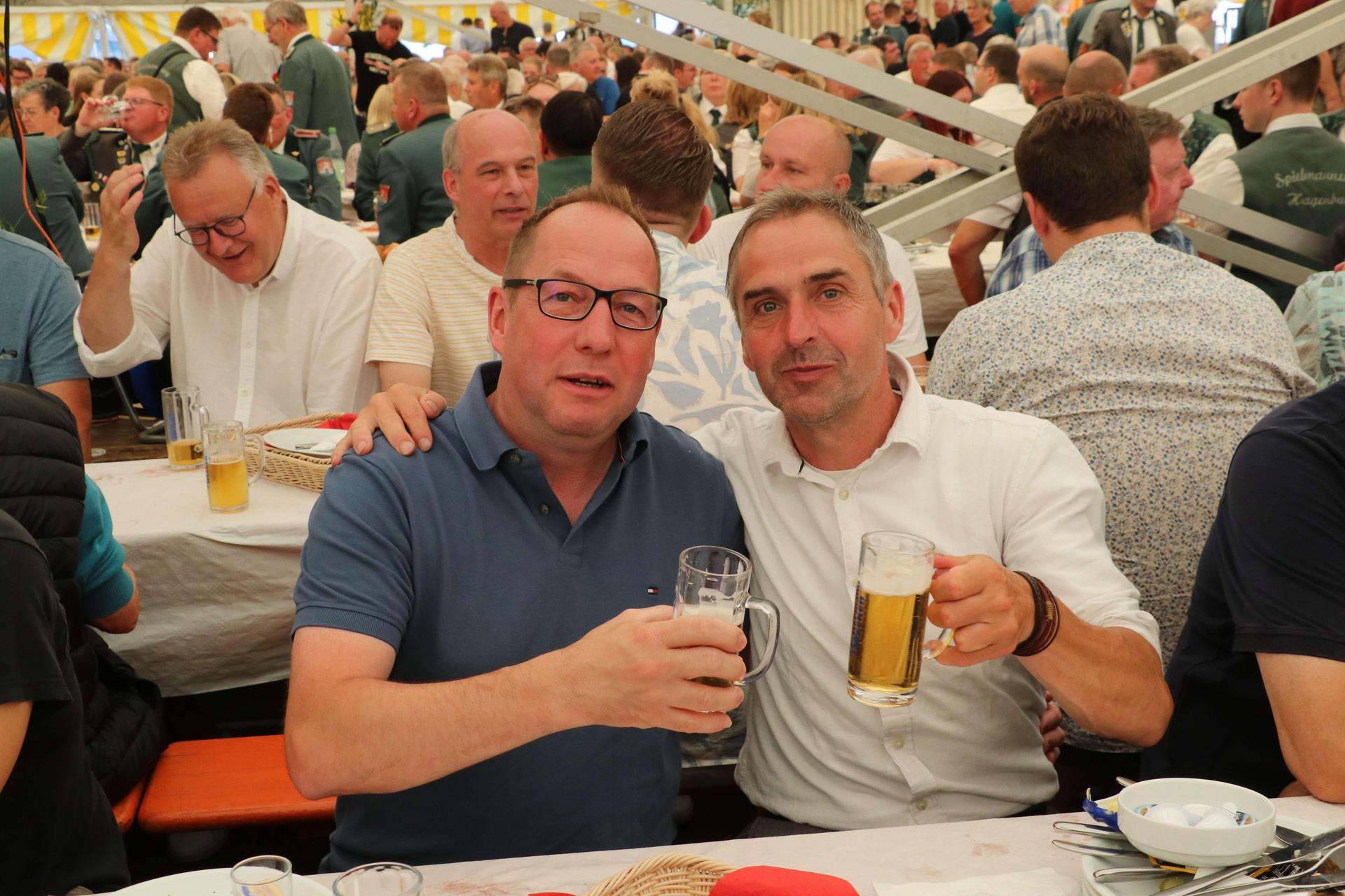 Bildergalerie: Eindrücke vom Schützenfest in Hagenburg. (Foto: gi)