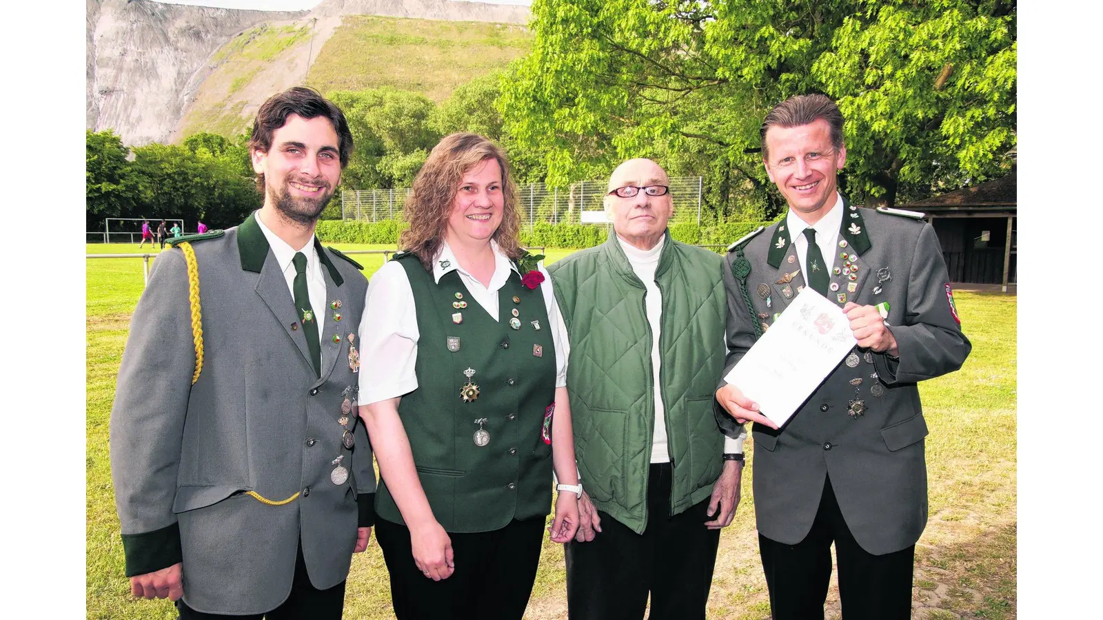 Silberne Ehrennadel für Kurt Fricke (Foto: gi)