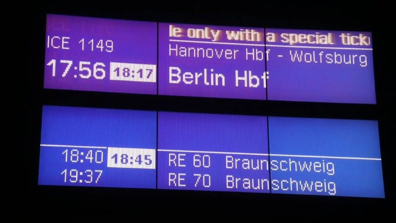 Der Halt des ICE 1149 wurde an Gleis 8 angezeigt.  (Foto: gi)