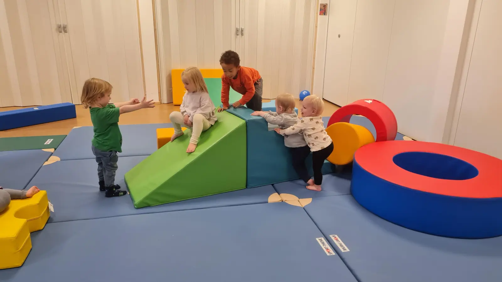 Haben Spaß: Tageskinder in der Krabbelgruppe. (Foto: privat)