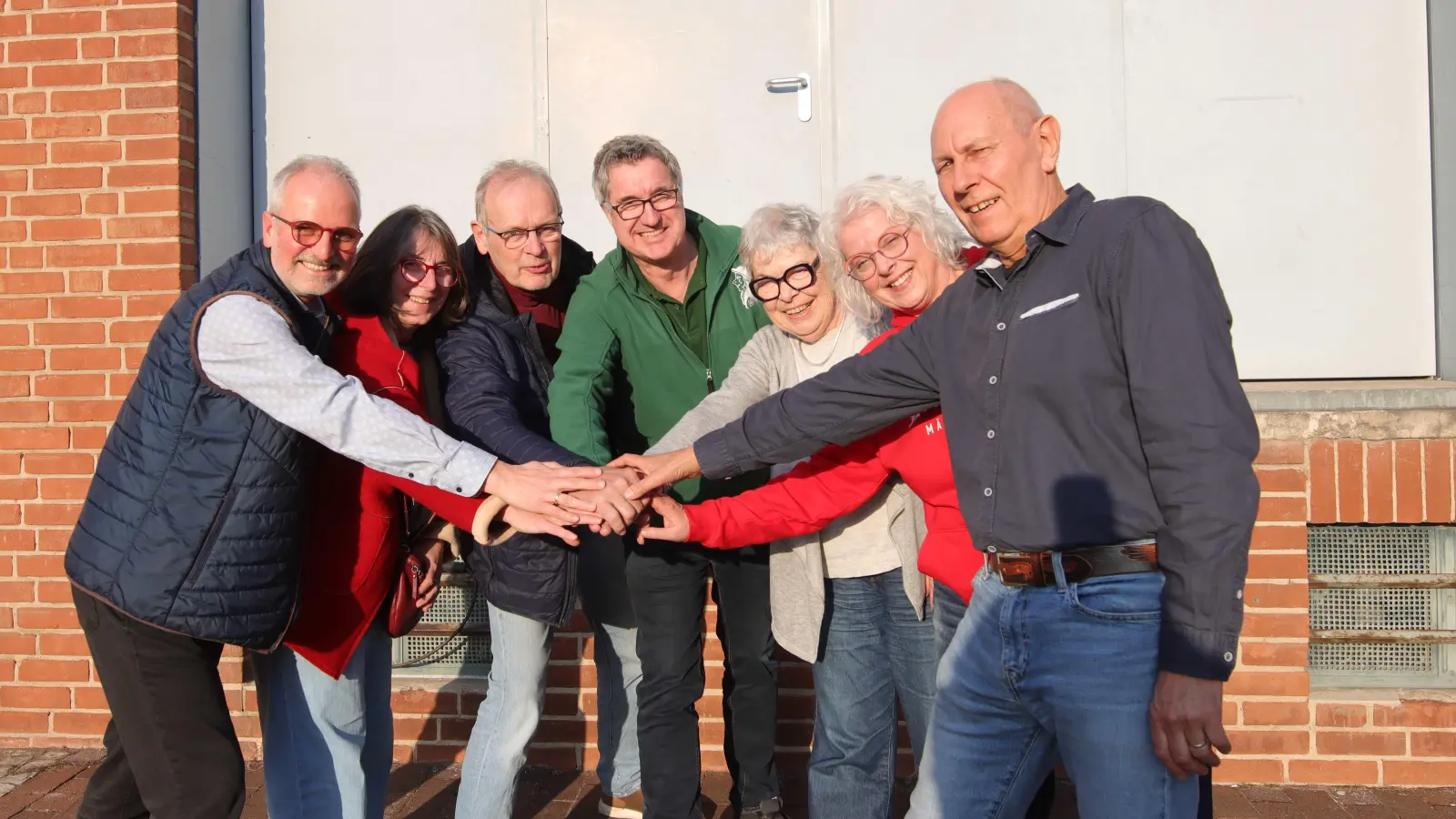 Wollen gemeinsam auf kulturelle Reise gehen (v.li.): Olaf Wegener, Svenja Barembruch, Friedrich Kampe, Andreas Ripphoff, Heike Leitner, Karin Puy und Hajo Arnds.  (Foto: tau)