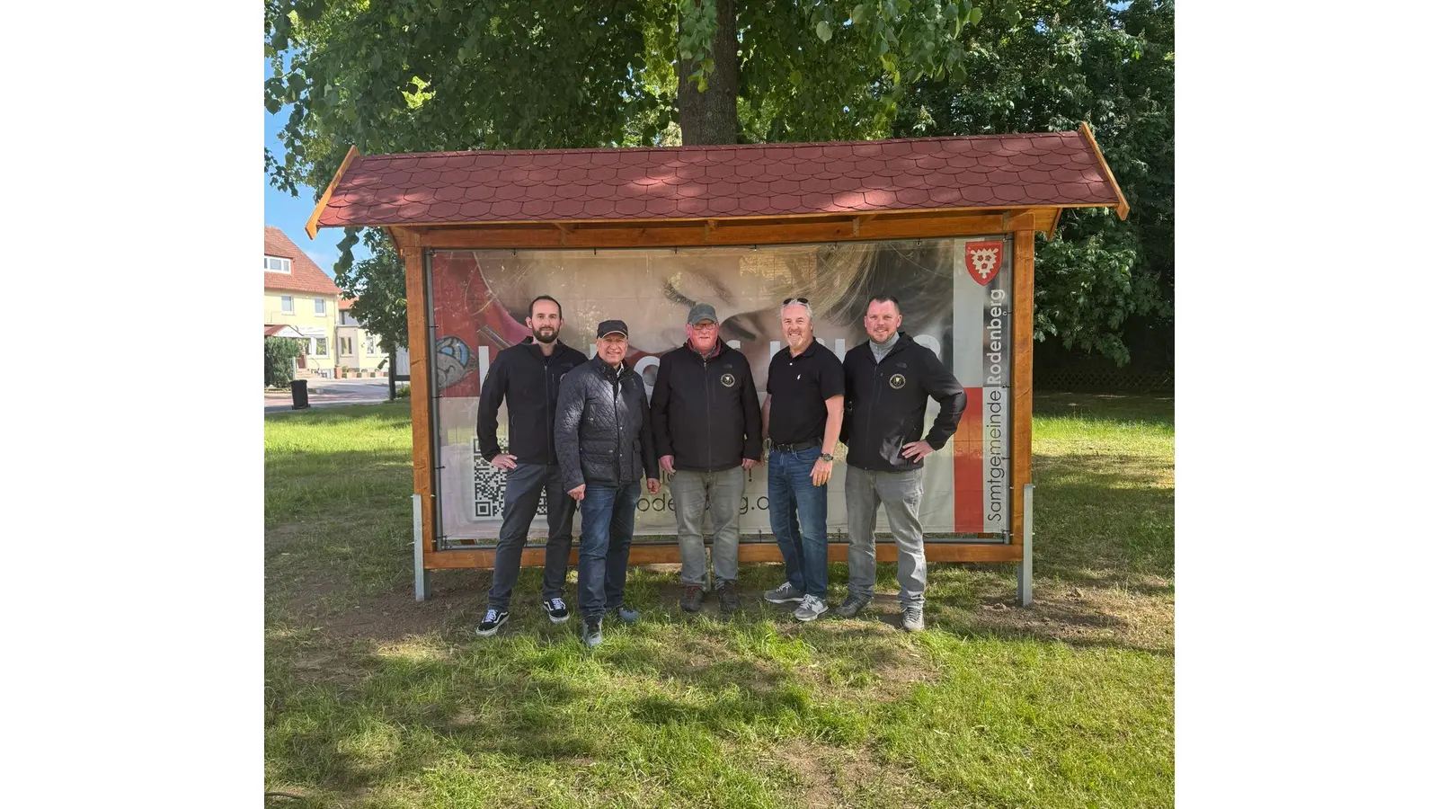 Die Cointräger zusammen mit Bürgermeister Ralf Sassmann und Stadtdirektor Dr. Thomas Wolf. (Foto: privat)