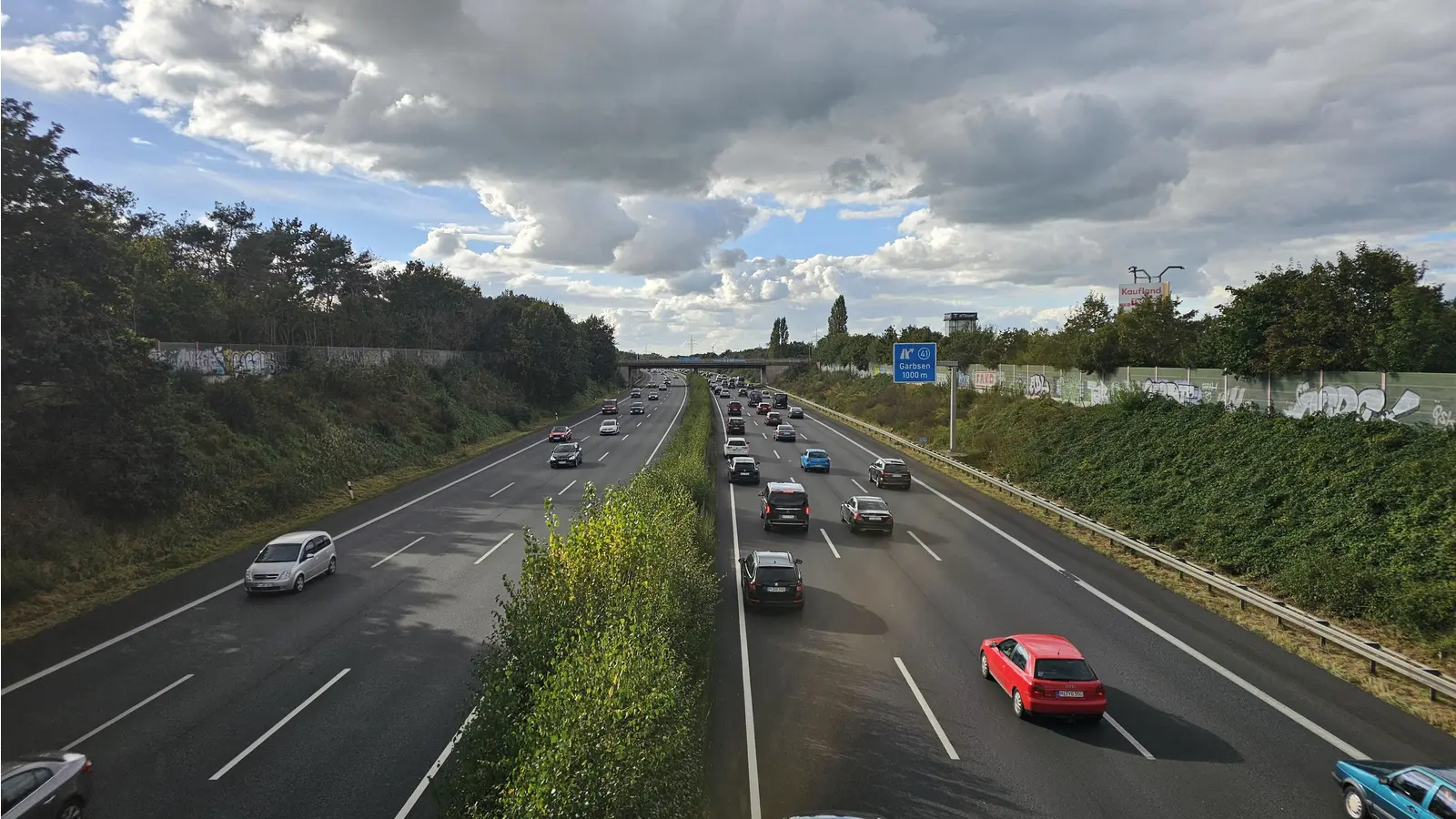 Fahrbahnerneuerung auf der A2 Richtung Dortmund: Die Ausfahrt Garbsen ist dann nur eingeschränkt nutzbar. (Archivbild: tau)