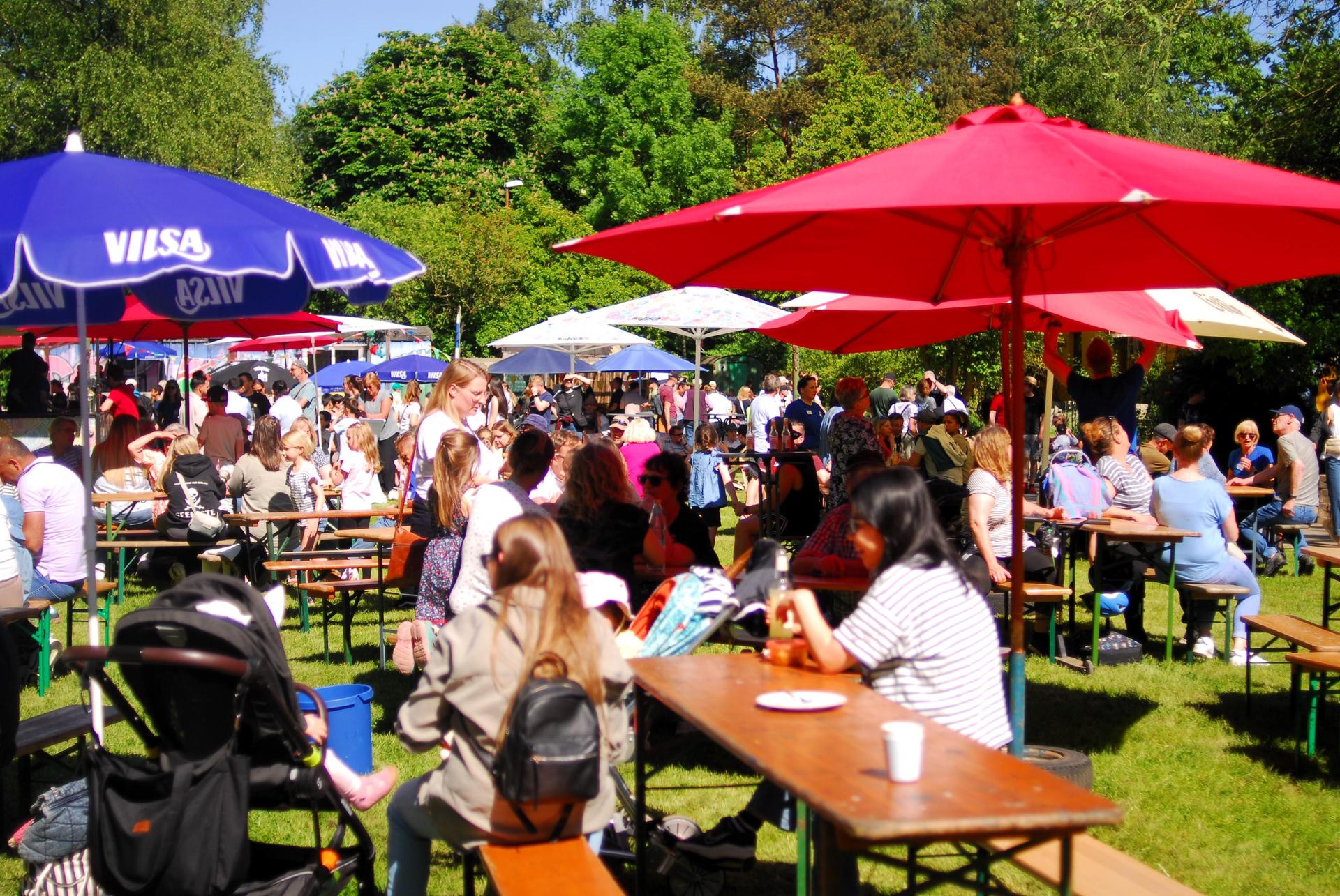 Gut besucht: Das Jubiläumsfest auf dem Bau-Hof. (Foto: privat)