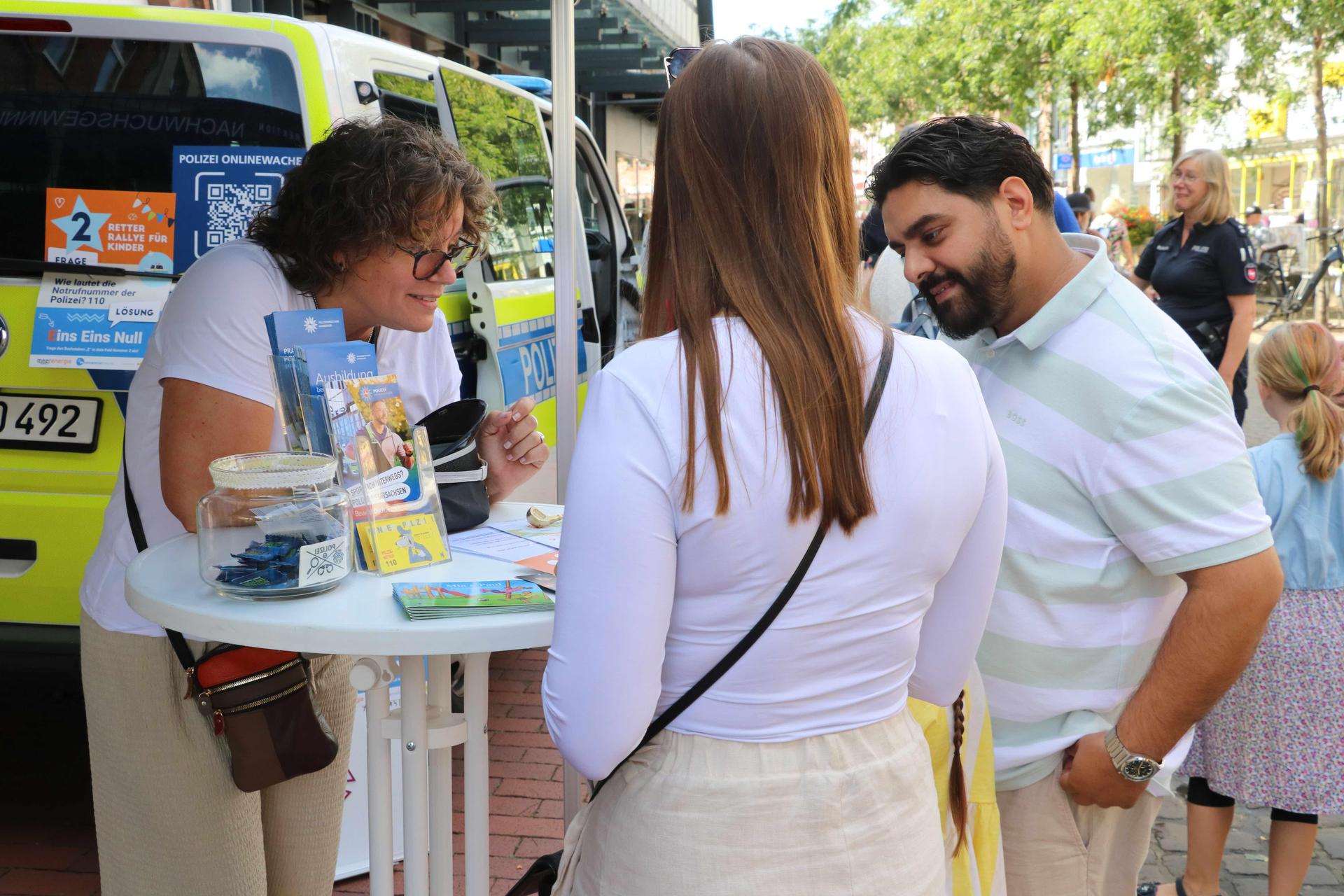 Eindrücke vom Rettertag in der Innenstadt und bei den Stadtwerken. (Foto: gi)