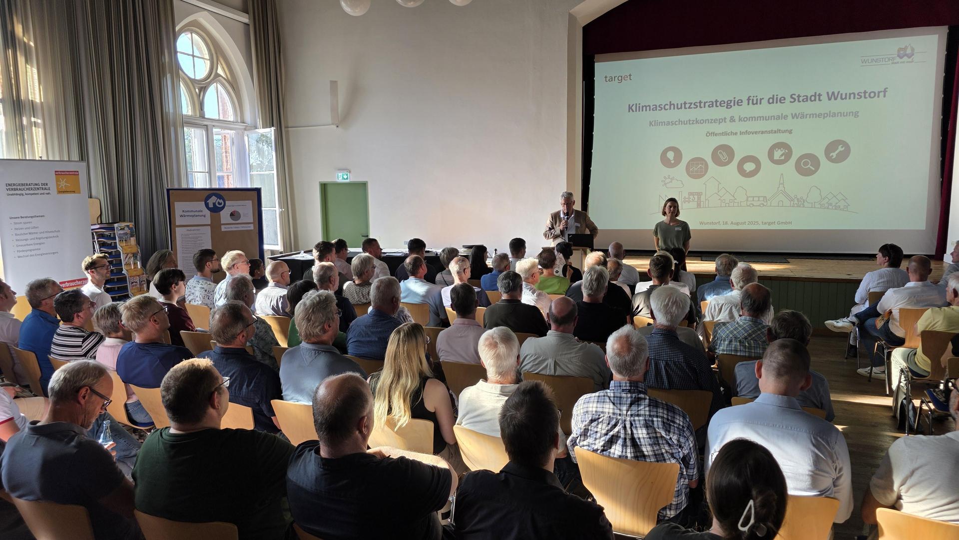 Ergebnisse vorgestellt: Infoveranstaltung zum Klimaschutzkonzept und der Kommunalen Wärmeplanung. (Foto: tau)