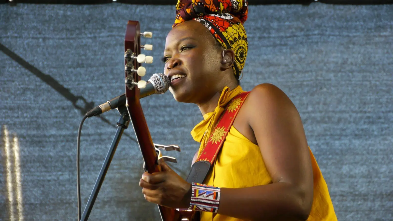 Steht für unwiderstehliche Rhythmen und farbenfrohe Melodien: Nina Ogot.  (Foto: privat)