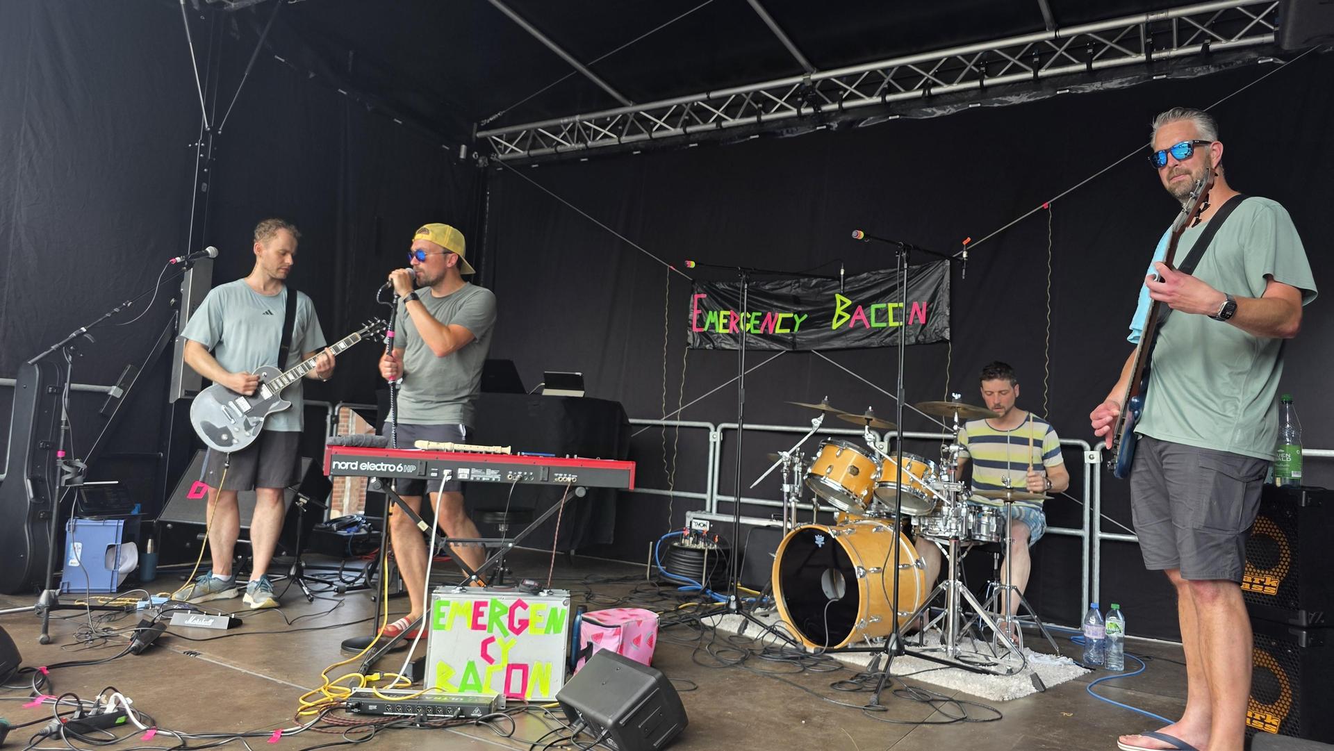 Hauptstraßenfest Luthe: Abwechslungsreiches Bühnenprogramm. (Foto: tau)