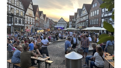 Live Musik, Essen, Trinken, Spaß haben. An drei Tagen ist das mit drei Bühnenprogrammen und vielen Möglichkeiten für das leibliche Wohl möglich.  (Foto: ste)